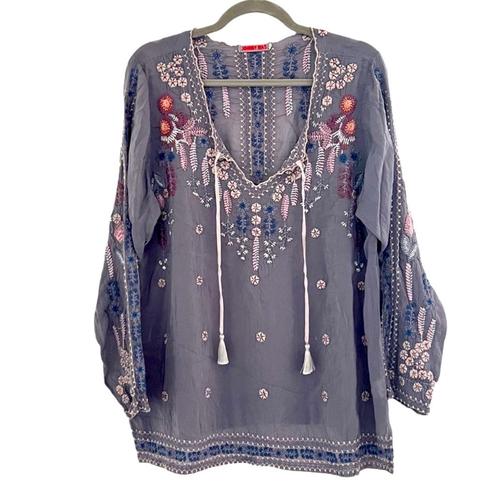 NWOT Johnny Was Santorini Embroidered Blouse in "Cloudburst" color size Large